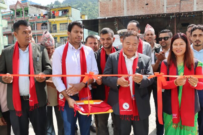 मेलम्चीमा विद्युतीय भ्यान सेवा सुरु, नगरप्रमुख आइतमान तामाङद्धारा उद्घाटन