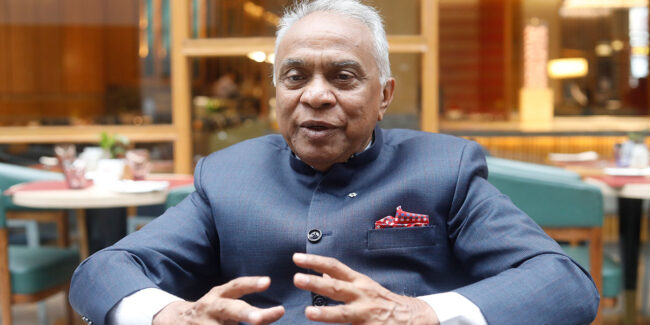 “तराईको गाउँबाट विश्वसम्म: पाँच हजार नेपाली उद्यमी बनाउने आदित्य झाको सपना”